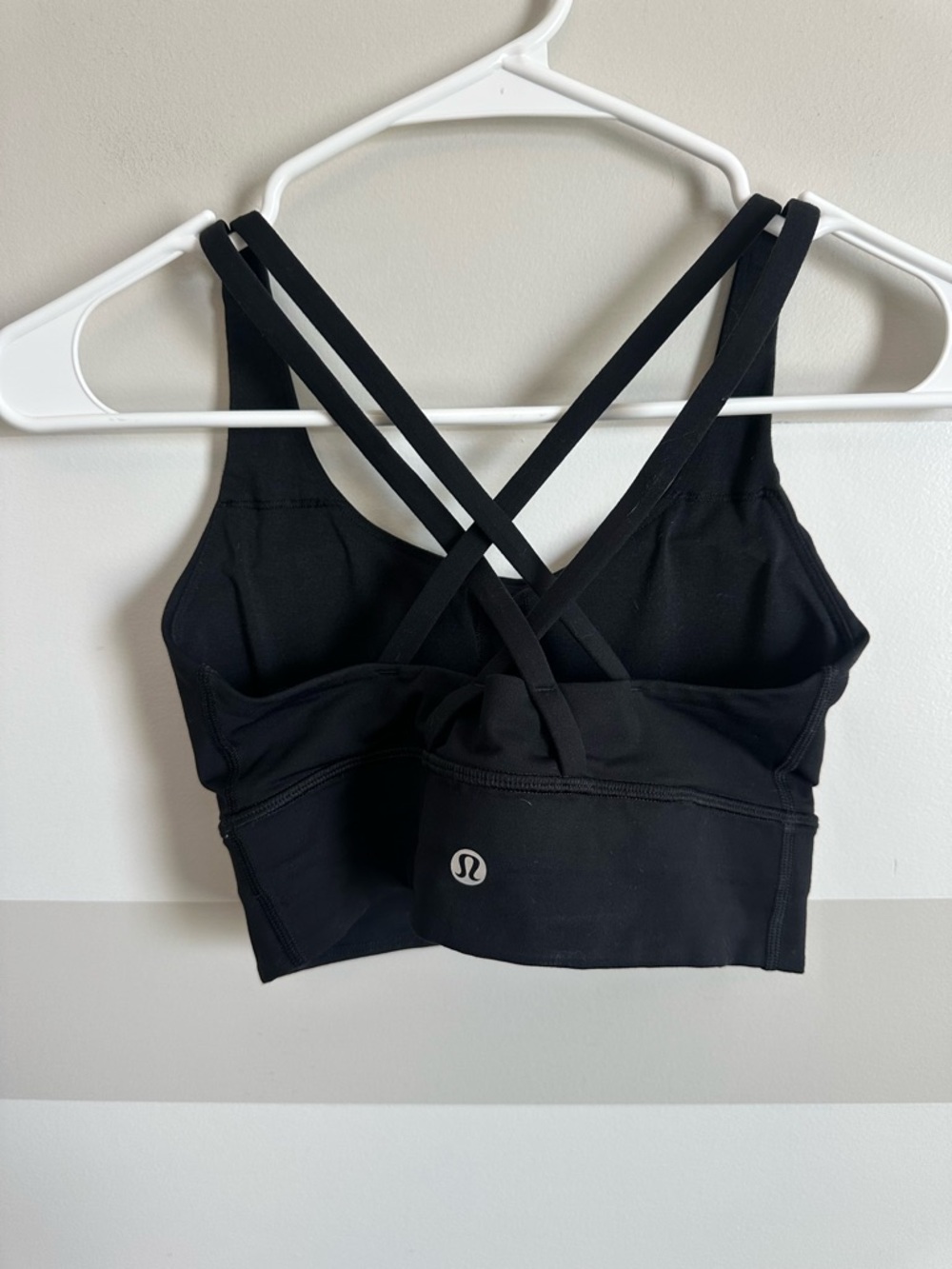 sold 
Lululemon Energy Bra Black size 4 - Picture 5 of 5
